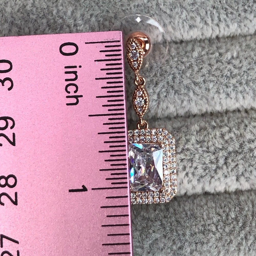 Rose gold tear drop princess emerald halo cut - Picture 11 of 12